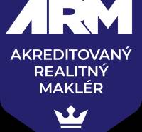 NARKS_logo_akreditovany_realitny_makler (1).png