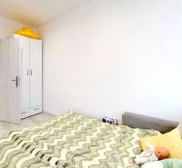 Kompletne-prerobeny-4-izbovy-byt-s-loggiu-ulica-Krikova-Bratislava-II-Bedroom(4).jpg