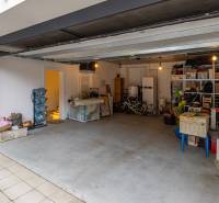 pl13 32 garage2.jpg