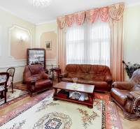 4-izbovy-byt-Bratislava-I-Stare-Mesto-ulia-Palisady-Living-Room.jpg