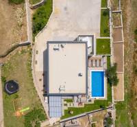 020-2045-42-Split-Area-Villa-with-large-yard-and-a-sea-view-for-sale.jpg