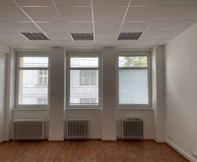 Kancelářské prostory v centru s vynikající dostupností (28-95m2)