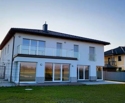 Pronájem Rodinný dům, Rodinný dům, Neusiedl am See, Rakousko