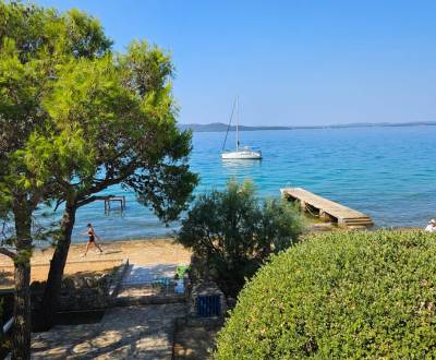 CHORVATSKO- Dům ve vynikající lokalitě, 1. řada od moře - DIKLO, ZADAR