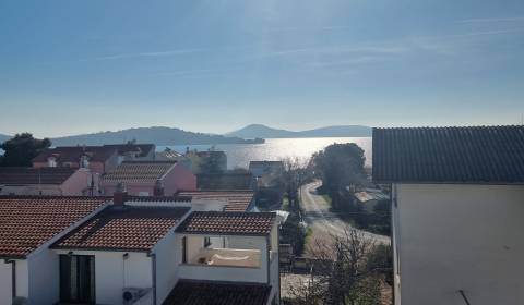 CHORVATSKO - Apartmán - možnost rozdělit na dva apartmány - VODICE