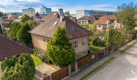 Pronájem Rodinný dům, Rodinný dům, Školská, Trenčín, Slovensko