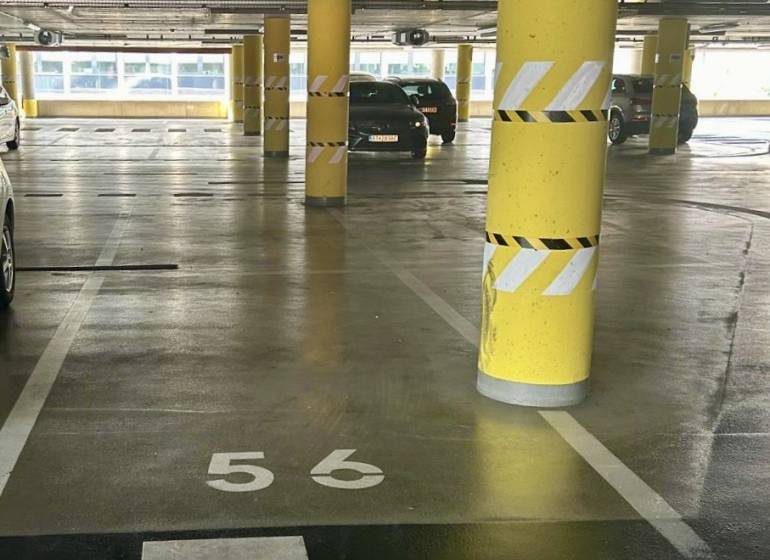 parking.jpg