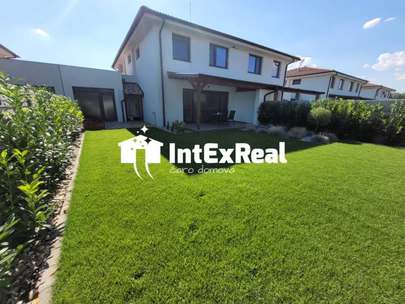 Prenájom 3 izbového bytu so záhradou, s garážou, Kolónia Galanta, viac na: https://reality.intexreal.sk/