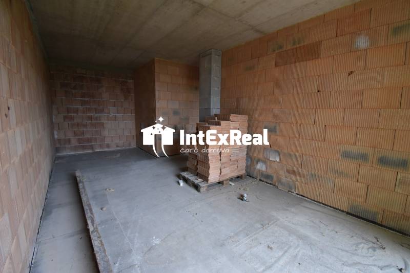 Na predaj 2 izbový byt v súkromí, Galanta, Hody, viac na: https://reality.intexreal.sk/