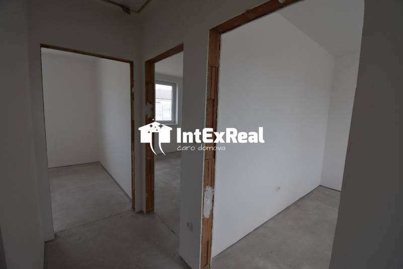 Už dokončený dom v holo, predaj aj na kľúč, Galanta, viac na: https://reality.intexreal.sk/