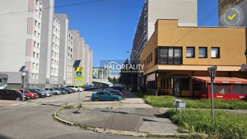 Levice Prostory pro obchod pronájem reality Levice