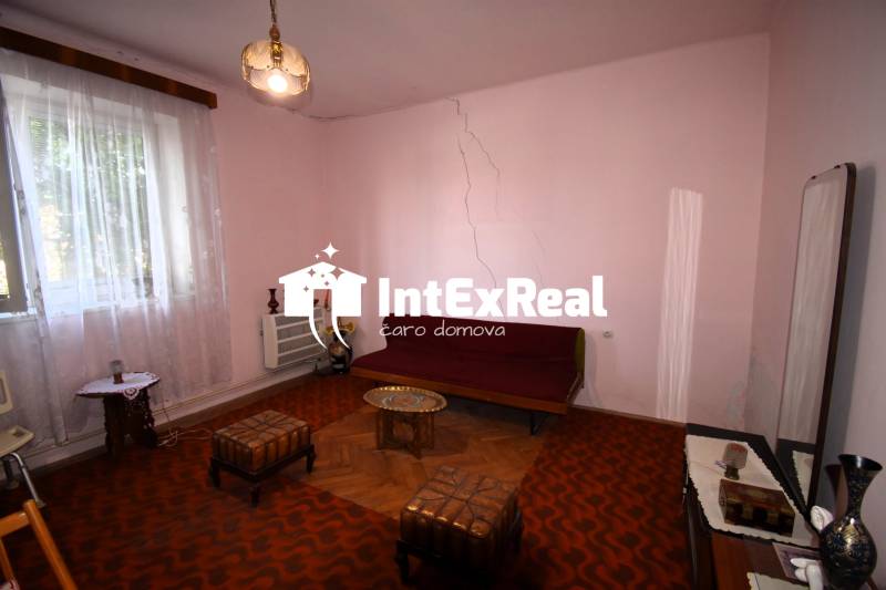 Rodinný dom v srdci obce, predaj, 10 á,  Veľké Úľany, viac na: https://reality.intexreal.sk/