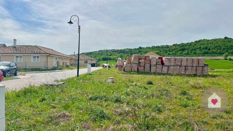 Rodinny dom na predaj_Vinosady_pozemok 600m2