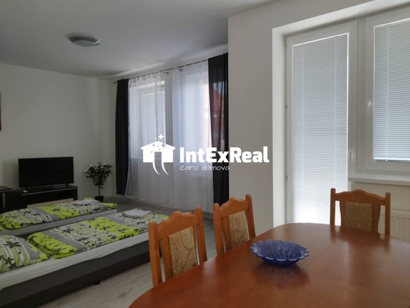 Prenájom 1izbového  bytu, novostavba, Mostová, viac na: https://reality.intexreal.sk/