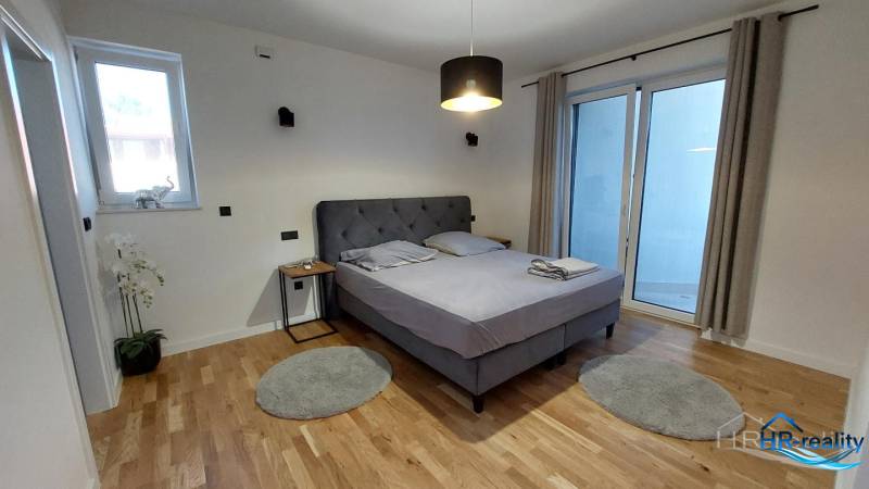 marlimat-nekretnine-prodaja-penthouse-novalja-11.jpg