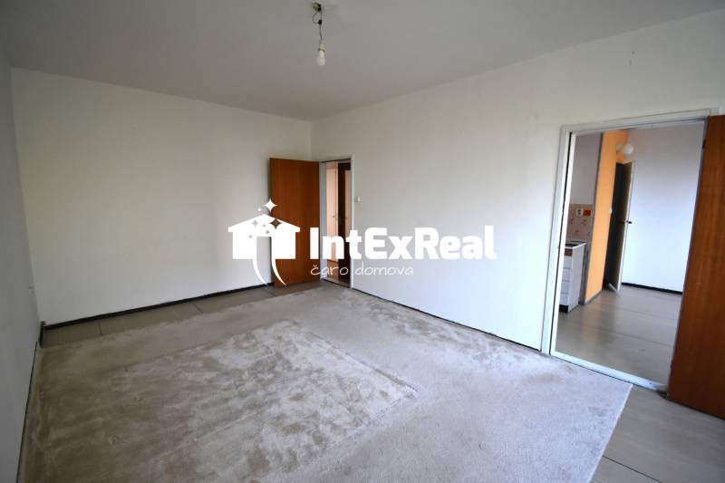 Veľký 2 i. byt,  71,22 m², balkón, komora, pivnica, SNP Galanta, viac na: /https://reality.intexreal.sk/