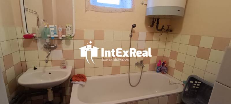 Vidiecky dom na predaj,  pozemok 20 á, Tomášikovo, viac na: https://reality.intexreal.sk/