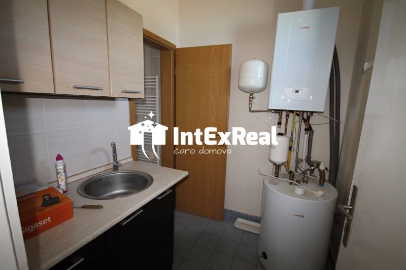 Prenájom podnikateľského objektu, Galanta , viac na: http://reality.intexreal.sk/